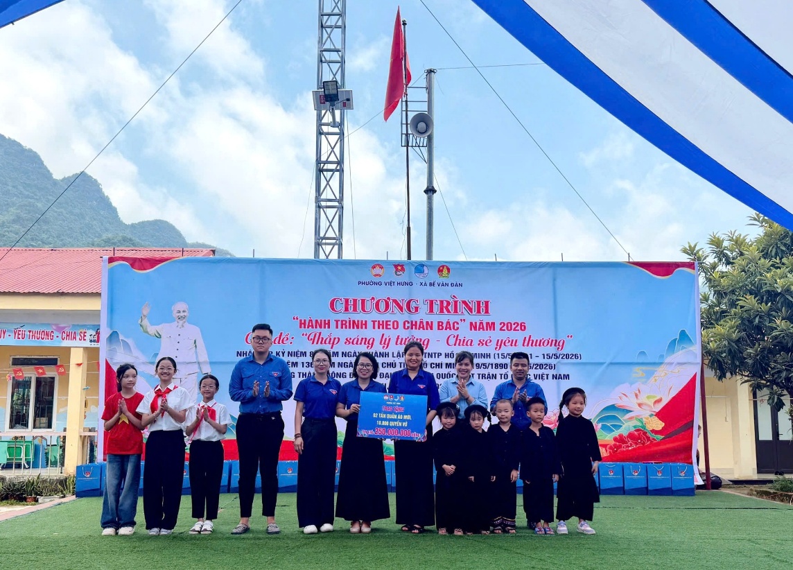 PHƯỜNG VIỆT HƯNG CHUNG TAY HỖ TRỢ TỈNH CAO BẰNG VỚI TỔNG NGUỒN LỰC 840 TRIỆU ĐỒNG- Ảnh 9.