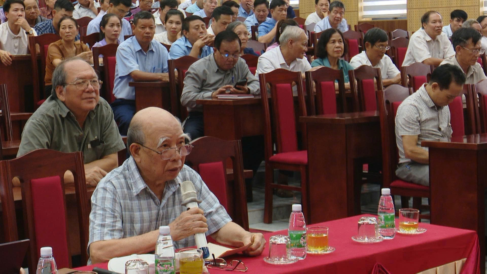 Hội nghị lấy ý kiến nhân dân về phương án dự kiến sắp xếp thôn, cụm dân cư, tổ dân phố trên địa bàn xã- Ảnh 5.