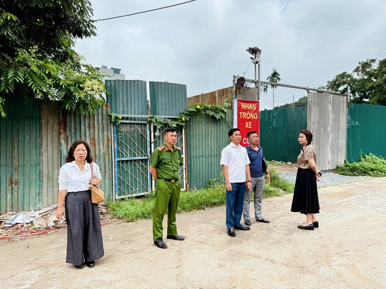 Ban Kinh tế - Ngân sách Hội đồng nhân dân phường giám sát công tác tham mưu thực hiện quản lý Nhà nước đối với các điểm trông giữ xe trên địa bàn phường Đại Mỗ- Ảnh 1.