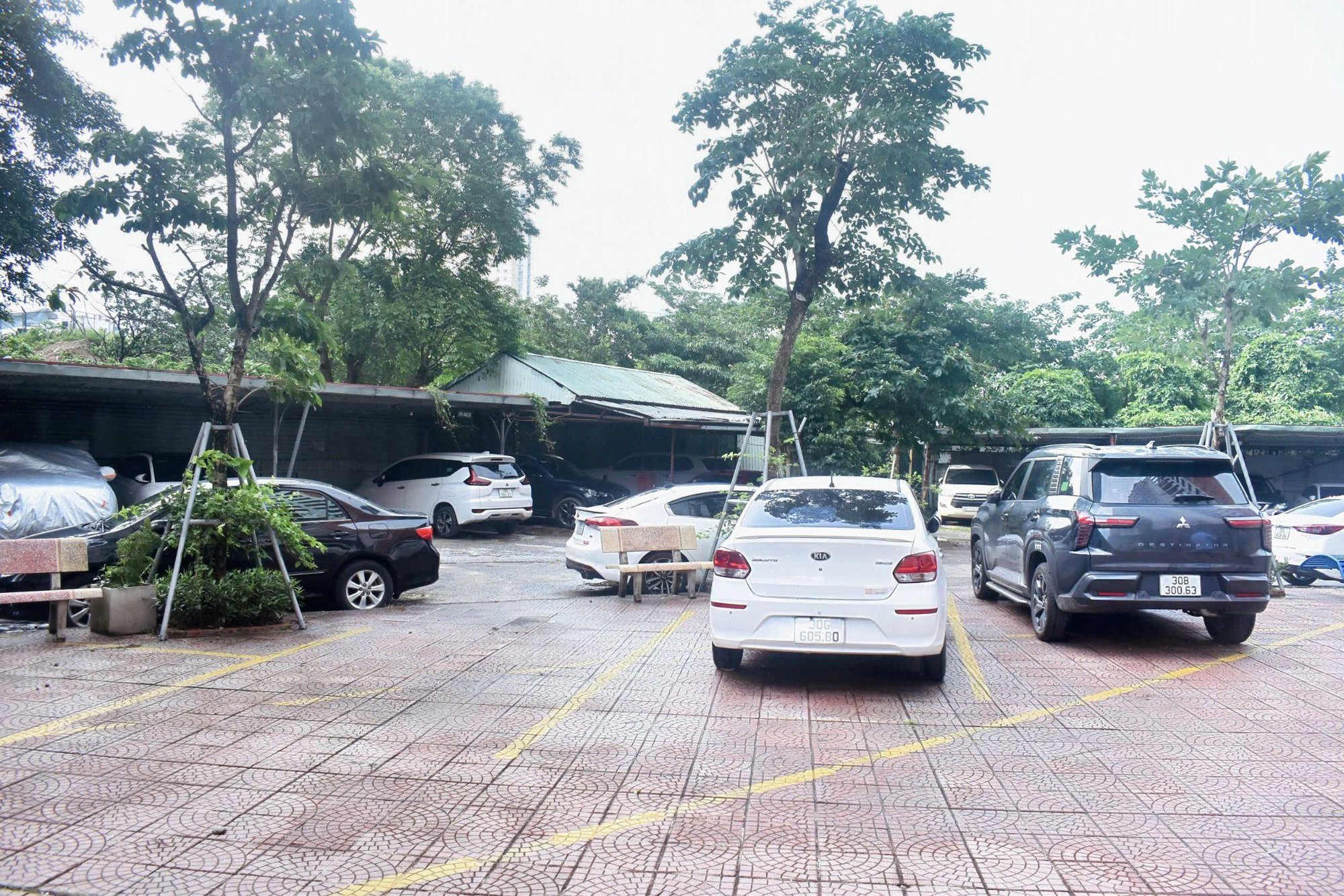 Ban Kinh tế - Ngân sách Hội đồng nhân dân phường giám sát công tác tham mưu thực hiện quản lý Nhà nước đối với các điểm trông giữ xe trên địa bàn phường Đại Mỗ- Ảnh 2.