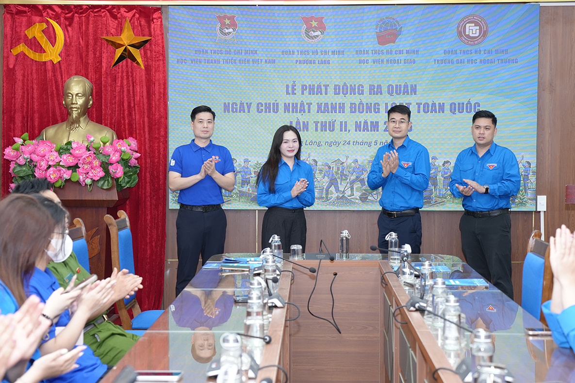 Tuổi trẻ phường Láng chung tay bảo vệ môi trường: Chuyển hóa quyết tâm thành hành động thực tiễn- Ảnh 2. Tuổi trẻ phường Láng chung tay bảo vệ môi trường: Chuyển hóa quyết tâm thành hành động thực tiễn- Ảnh 2.