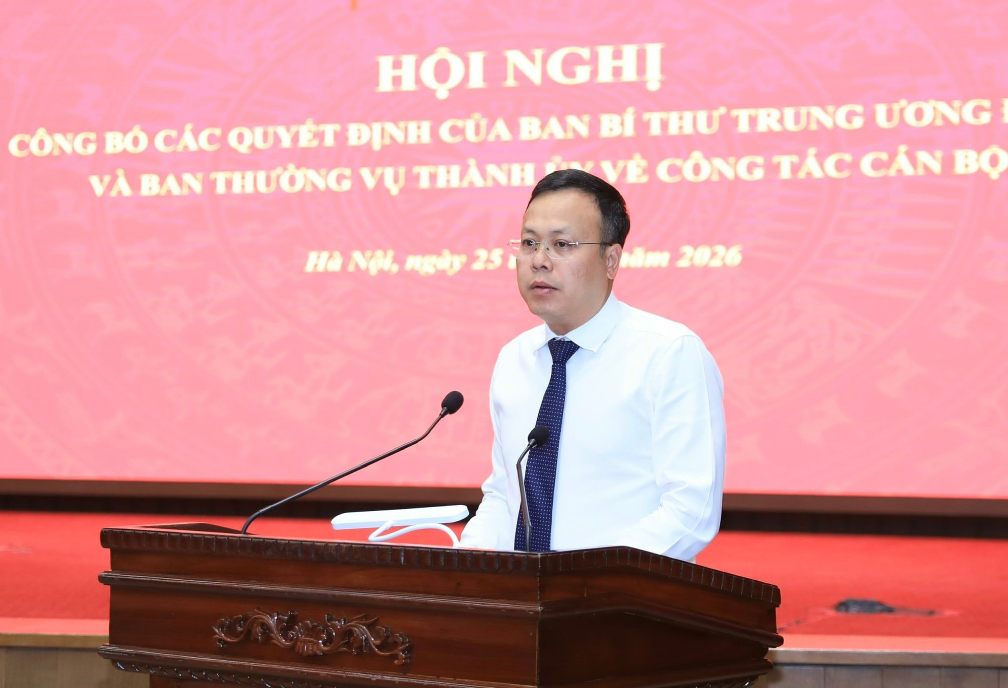 Hà Nội công bố các Quyết định của Ban Bí thư Trung ương Đảng và Ban Thường vụ Thành ủy về công tác cán bộ- Ảnh 5.