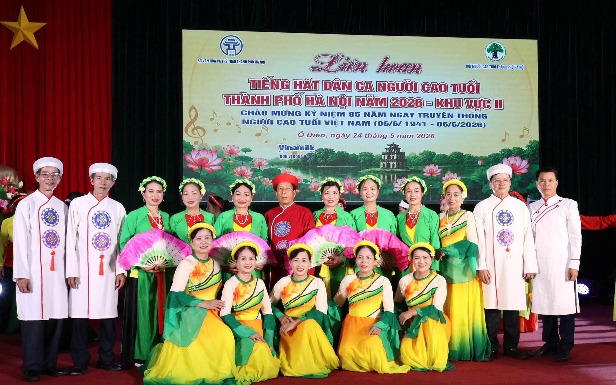 Đoàn văn nghệ Hội Người cao tuổi xã Kiều Phú ghi dấu ấn tại Liên hoan Tiếng hát dân ca Người cao tuổi thành phố Hà Nội năm 2026
