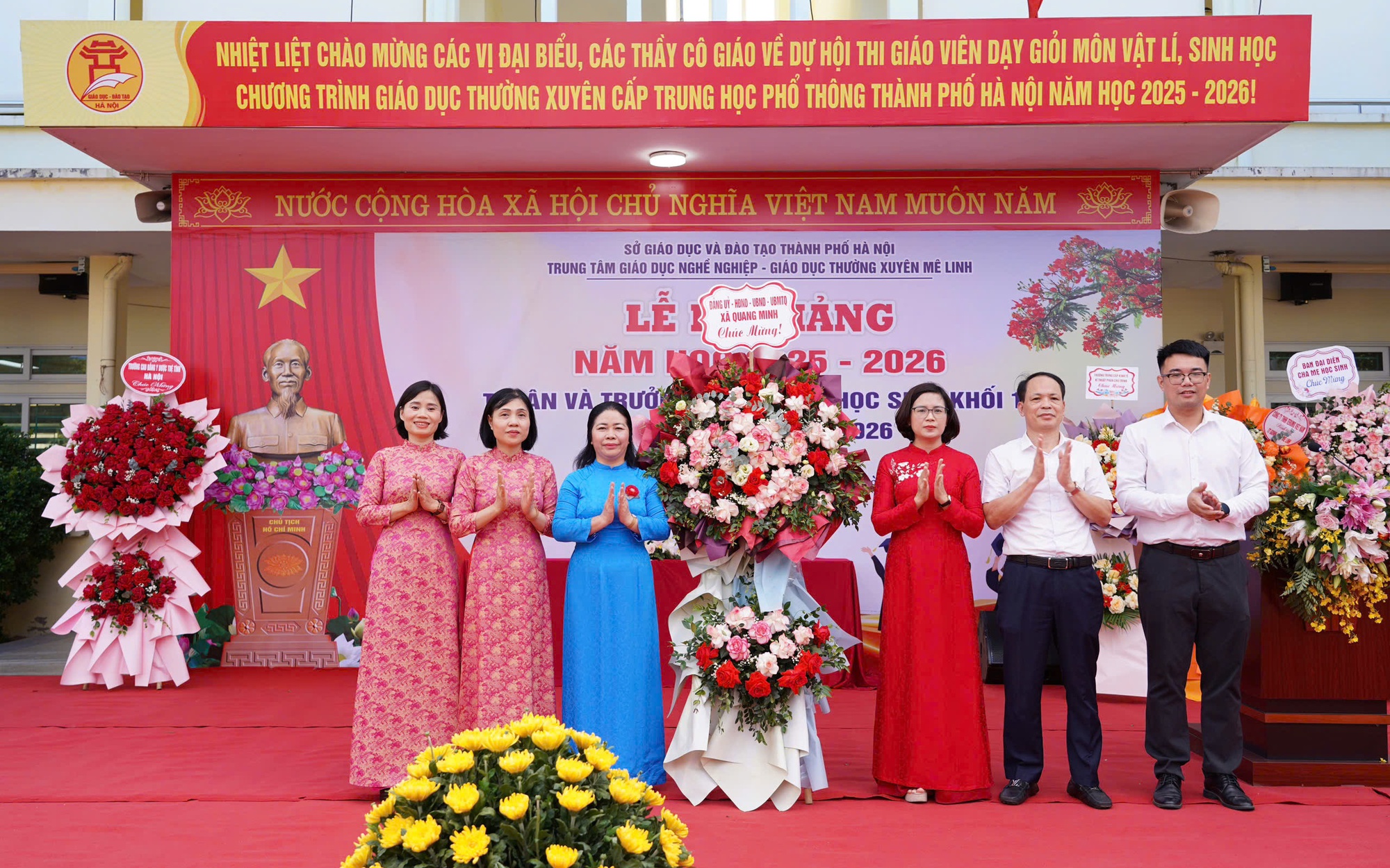 Trung tâm giáo dục nghề nghiệp – Giáo dục thường xuyên Mê Linh tổ chức bế giảng năm học 2025 - 2026 và Lễ tri ân, trưởng thành dành cho học sinh niên khóa 2023 – 2026