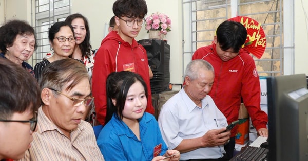 Phường Bạch Mai đẩy mạnh ứng dụng công nghệ số, đưa nghị quyết vào cuộc sống