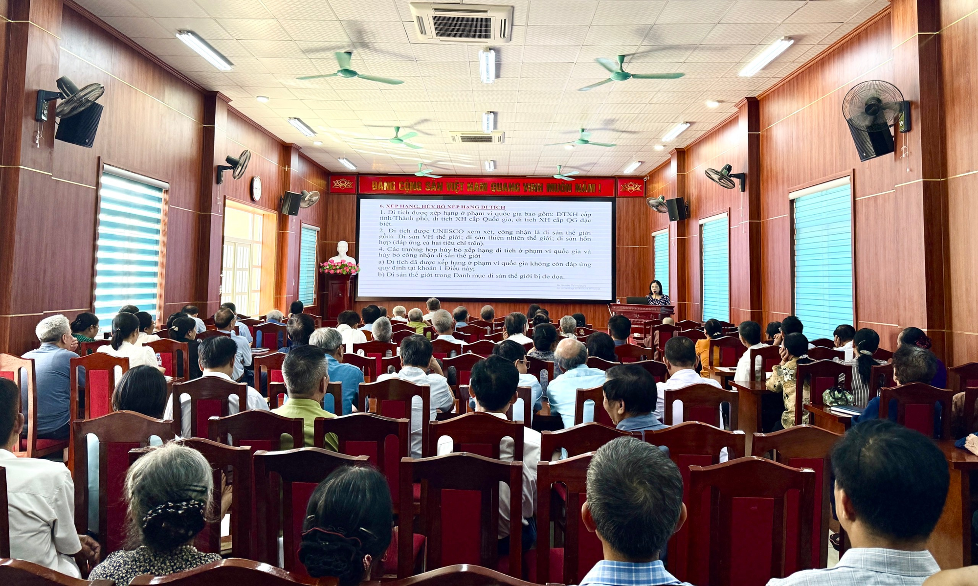 Lớp tập huấn công tác quản lý nhà nước về Di sản văn hóa trên địa bàn xã Đan Phượng năm 2026.- Ảnh 3.
