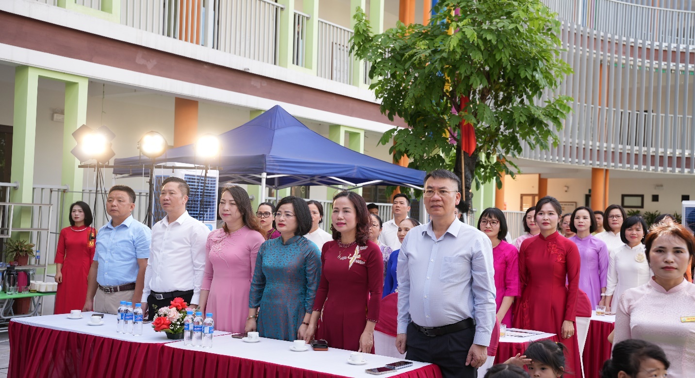 Mê Linh: Trường Mầm non Văn Khê A đón Bằng công nhận đạt chuẩn Quốc gia mức độ 2 và tổng kết năm học 2025 - 2026- Ảnh 1.