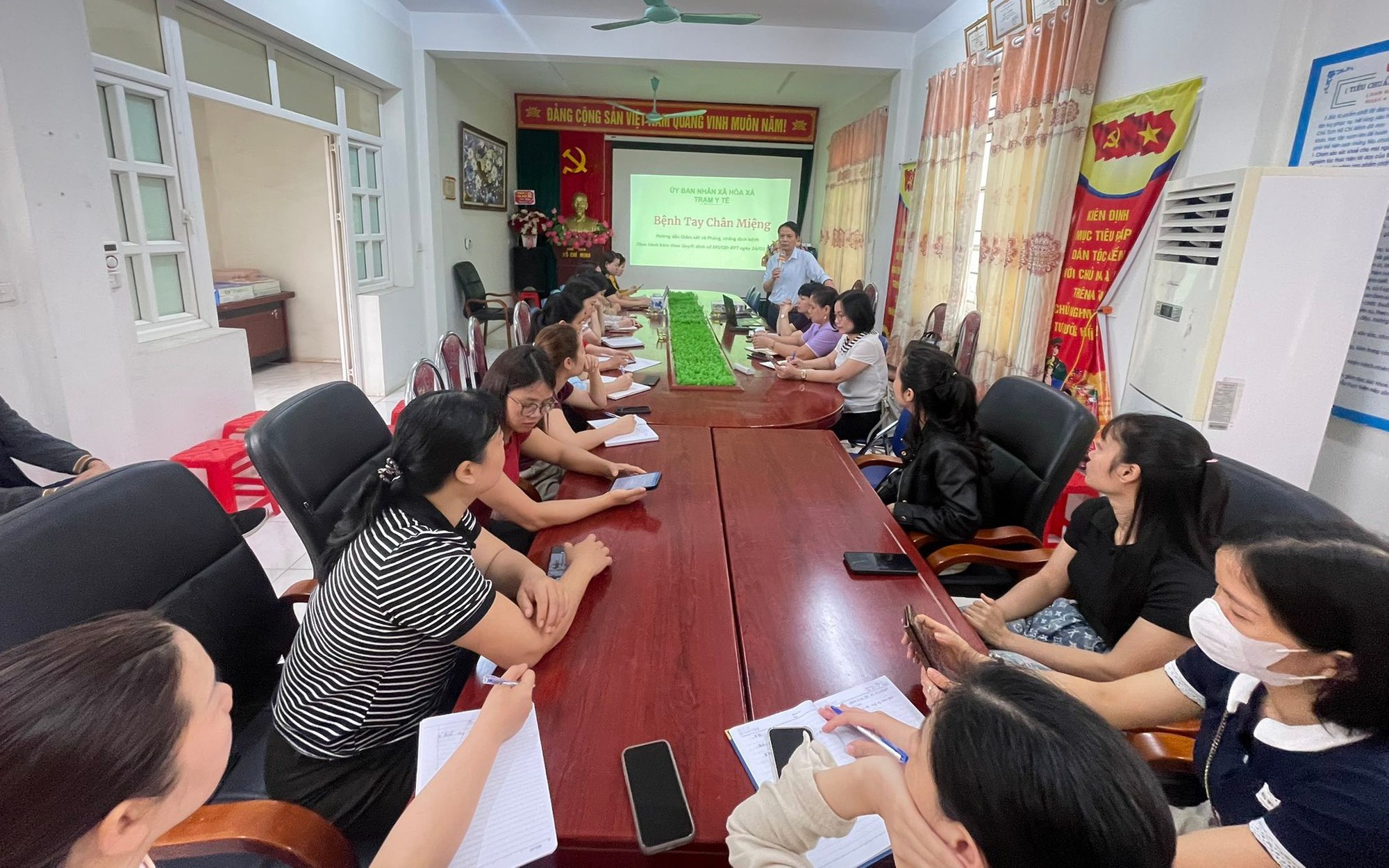 TRẠM Y TẾ XÃ HÒA XÁ TỔ CHỨC TẬP HUẤN PHÒNG, CHỐNG DỊCH BỆNH TRONG TRƯỜNG HỌC NĂM 2026