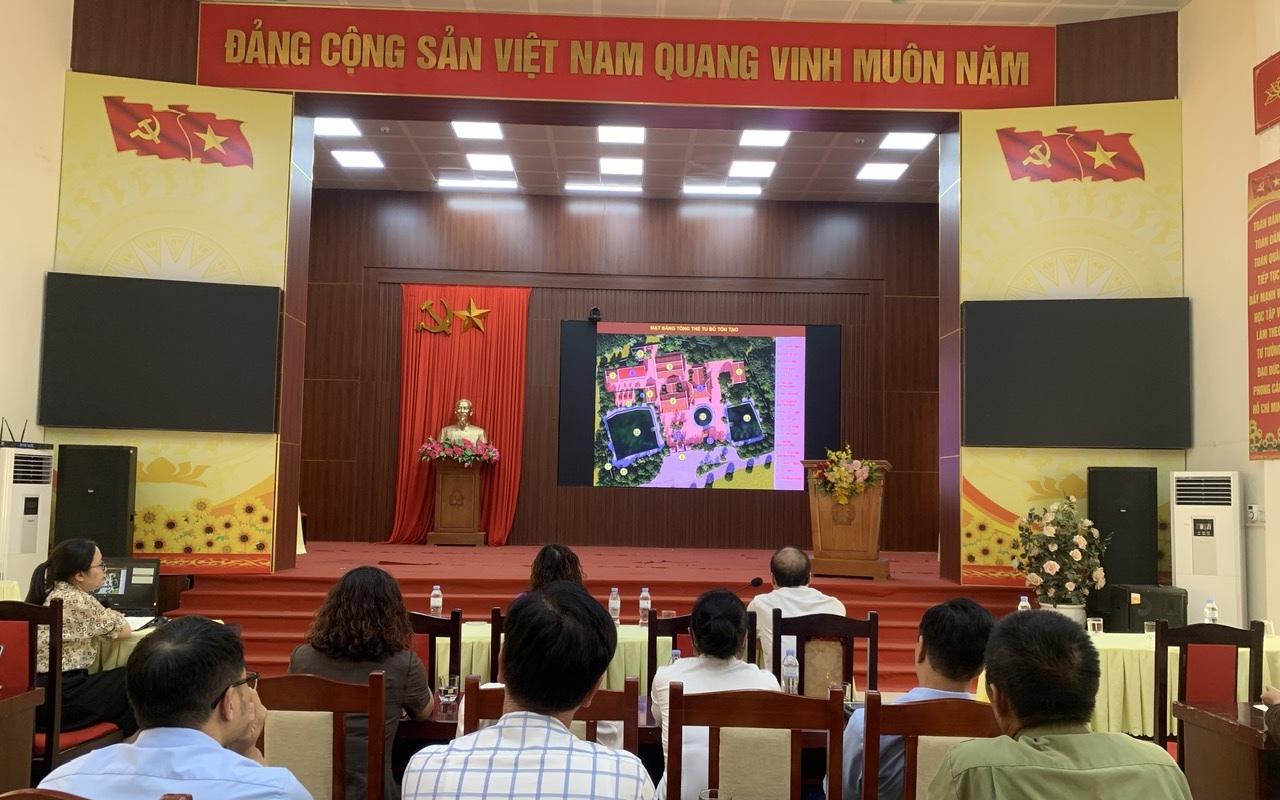 Thường trực Đảng ủy xã nghe báo cáo Dự án tu bổ. tôn tạo di tích chùa Rồi; công tác quy hoạch trên địa bàn xã