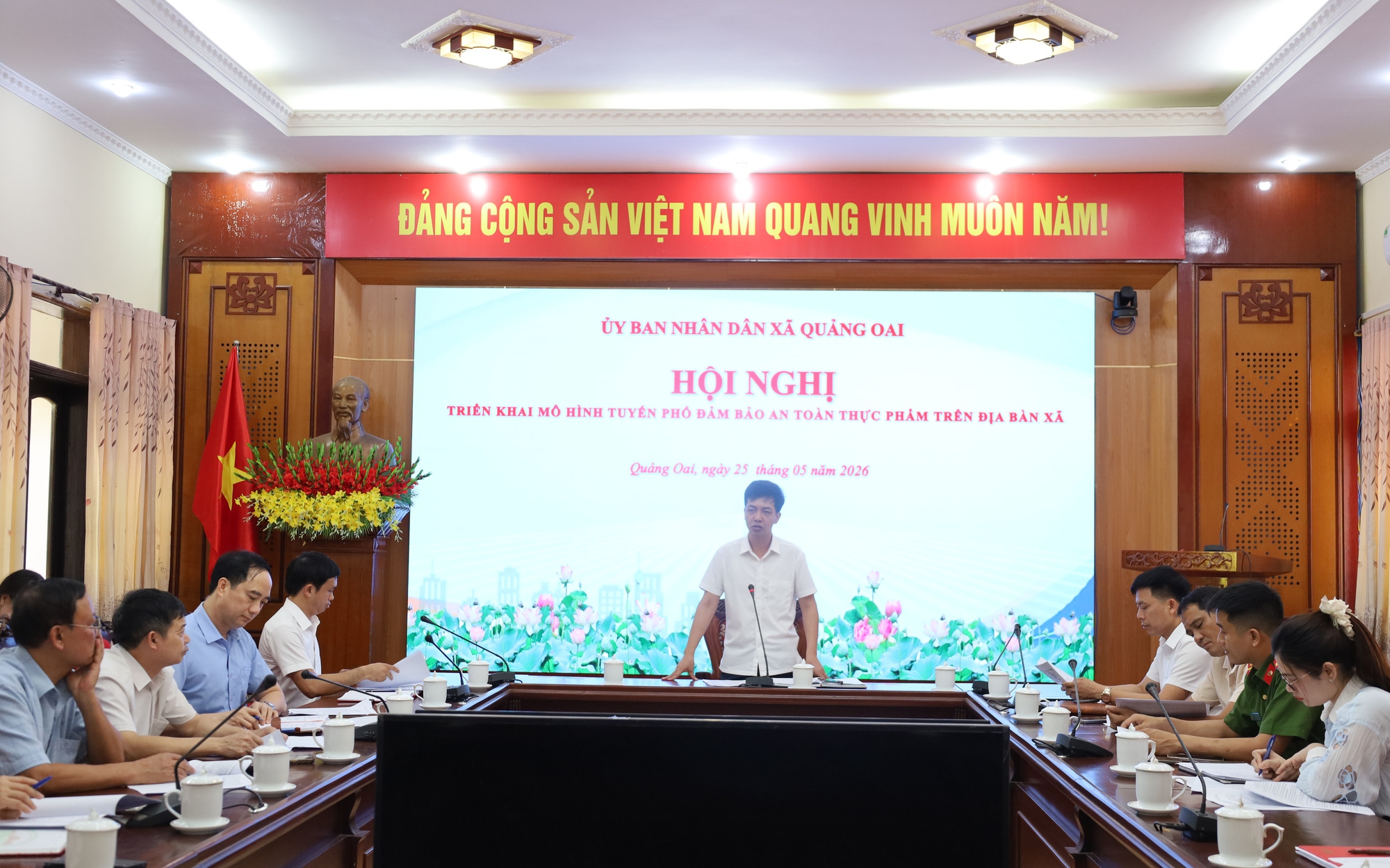 Quảng Oai triển khai mô hình điểm “Tuyến phố an toàn thực phẩm” tại thôn Hưng Đạo