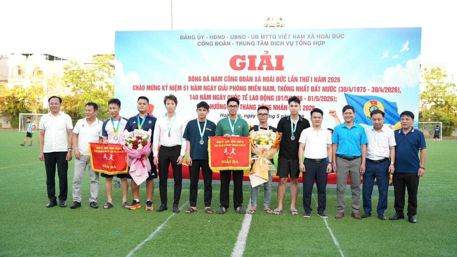 Bế mạc Giải bóng đá nam Công đoàn xã Hoài Đức lần thứ I năm 2026- Ảnh 7.