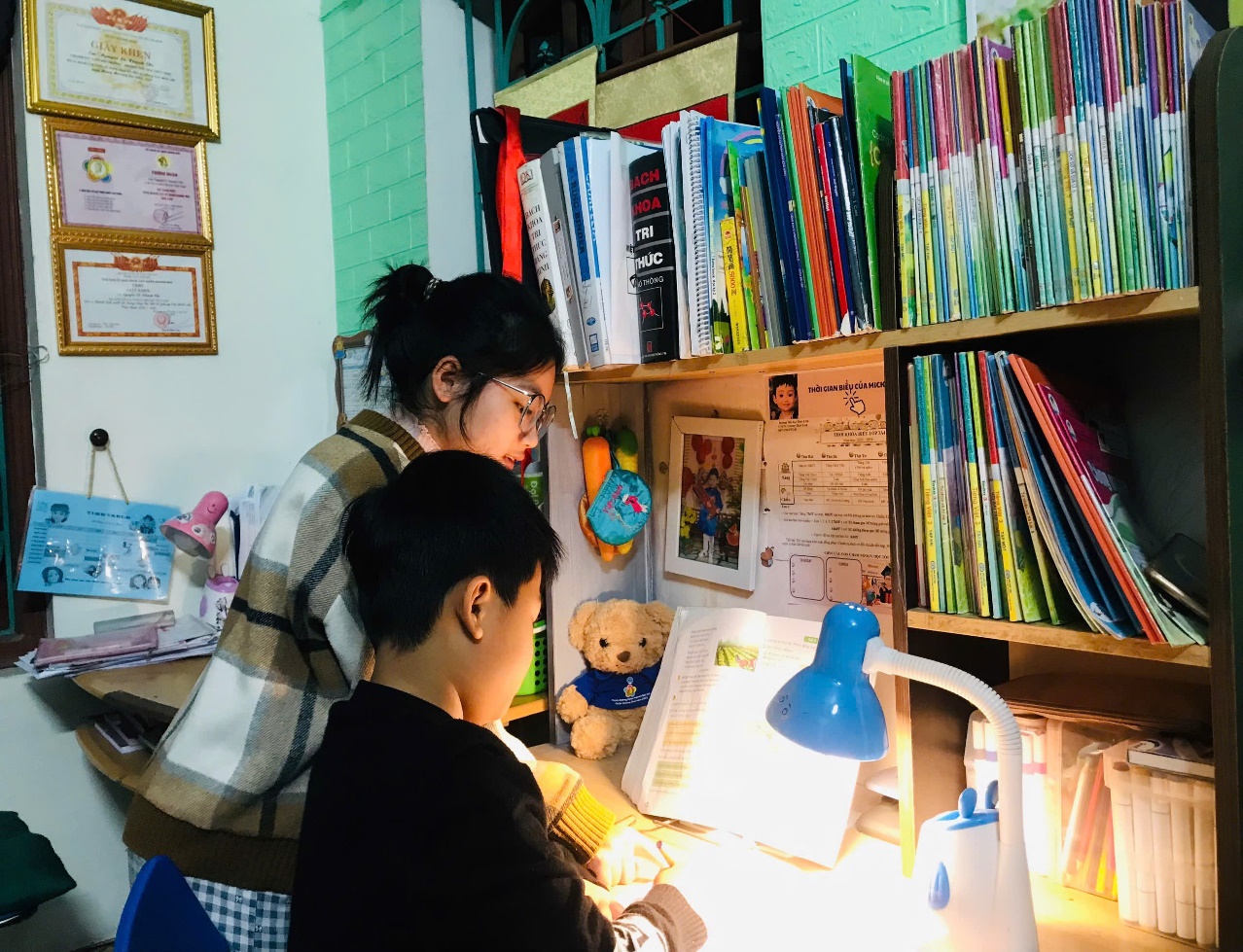 Em Nguyễn Lê Khánh Chi – Tấm gương Liên đội trưởng tiêu biểu của trường Tiểu học Thúy Lĩnh- Ảnh 1.