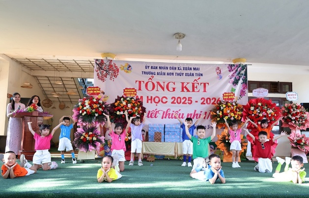 Cô và trò trường Mầm non Thủy Xuân Tiên hoàn thành xuất sắc nhiệm vụ năm học 2025 - 2026- Ảnh 1.
