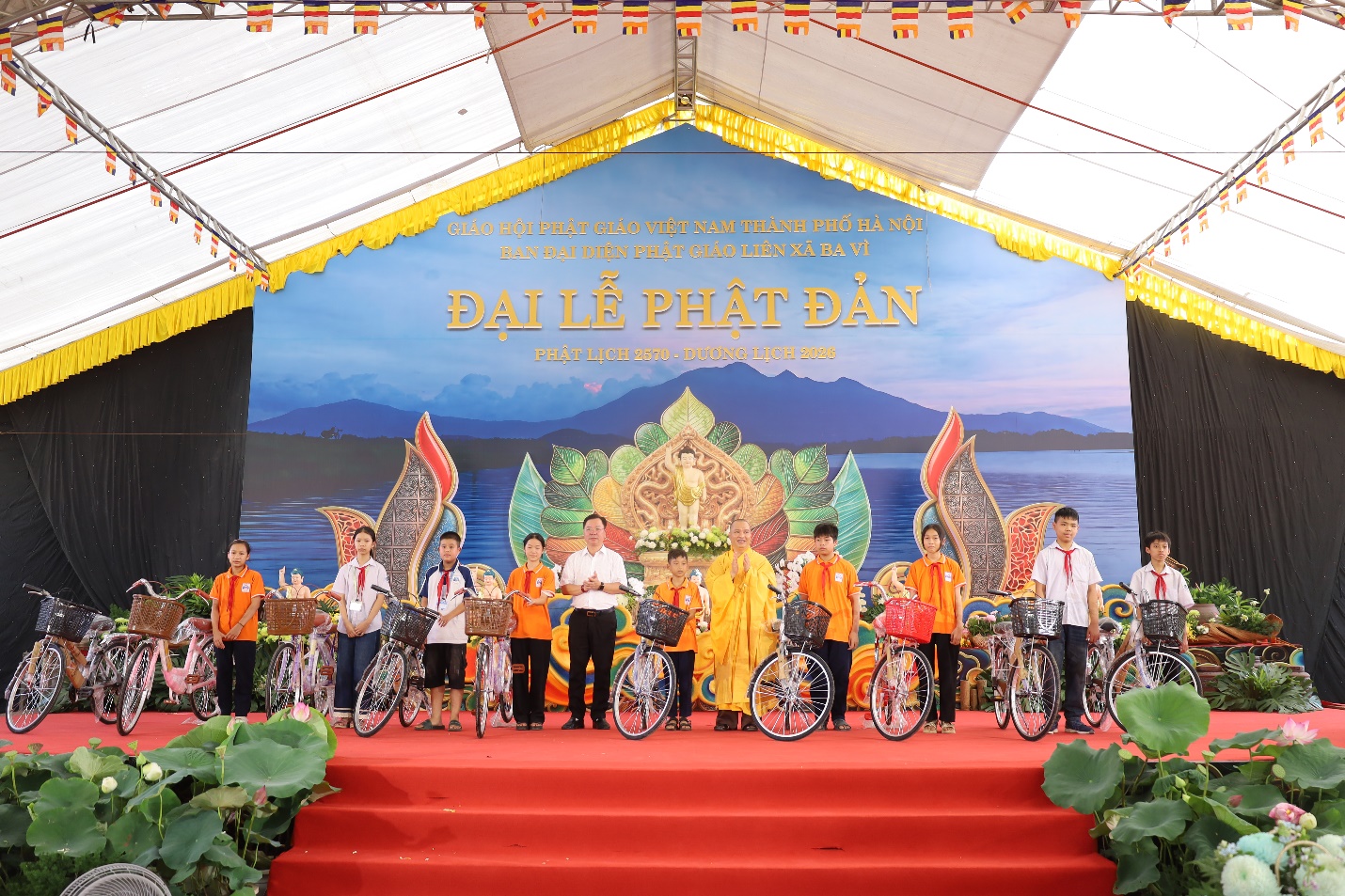 D:\Desktop\Đại lễ phật đản\IMG_8908.JPG