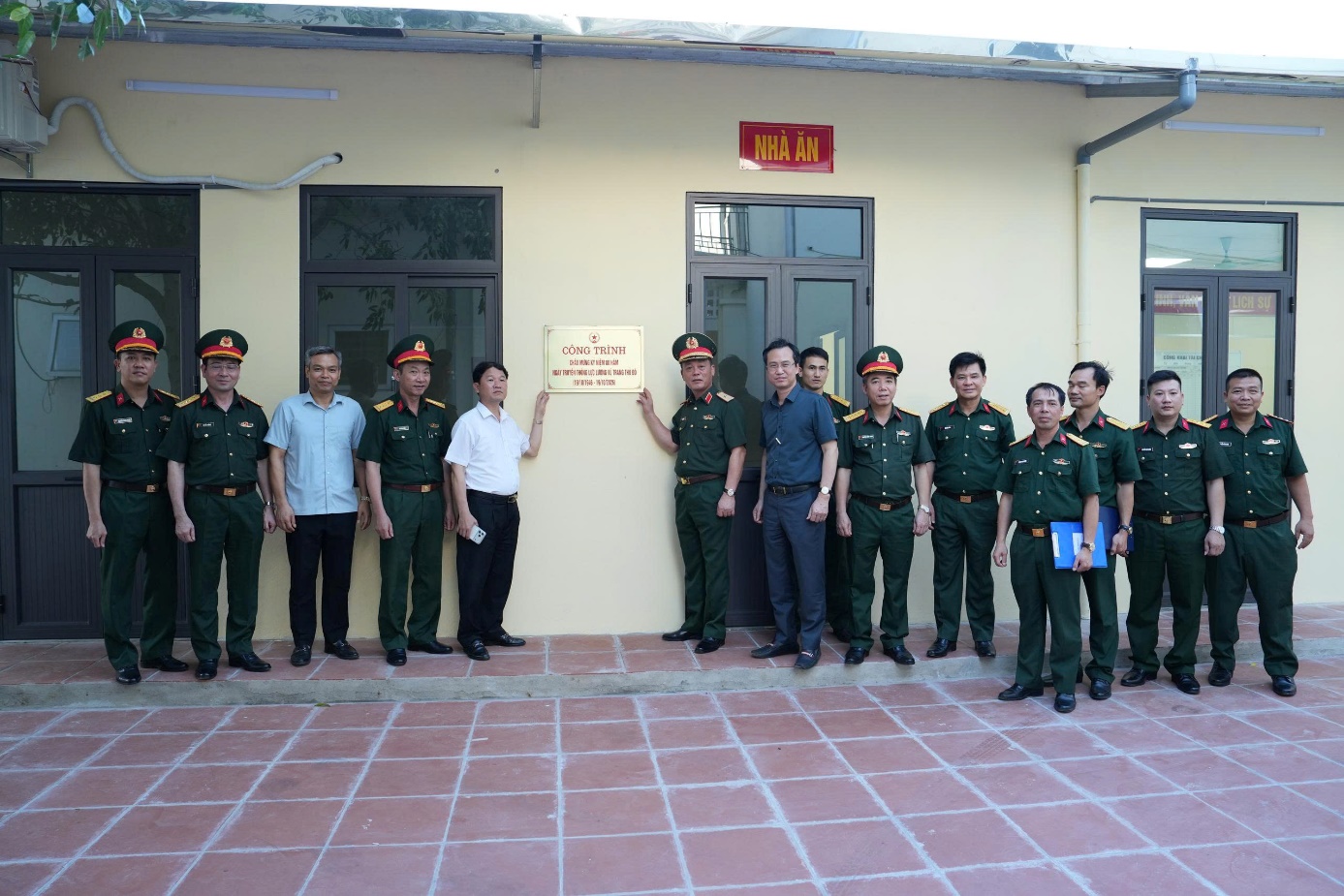 BCH Quân sự xã Thuận An khánh thành công trình chào mừng kỷ niệm 80 năm Ngày truyền thống lực lượng vũ trang Thủ đô (19/10/1946- 19/10/2026)- Ảnh 6.
