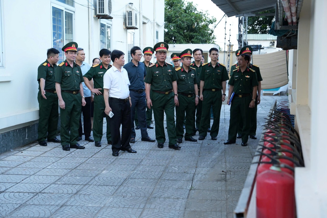 BCH Quân sự xã Thuận An khánh thành công trình chào mừng kỷ niệm 80 năm Ngày truyền thống lực lượng vũ trang Thủ đô (19/10/1946- 19/10/2026)- Ảnh 8.