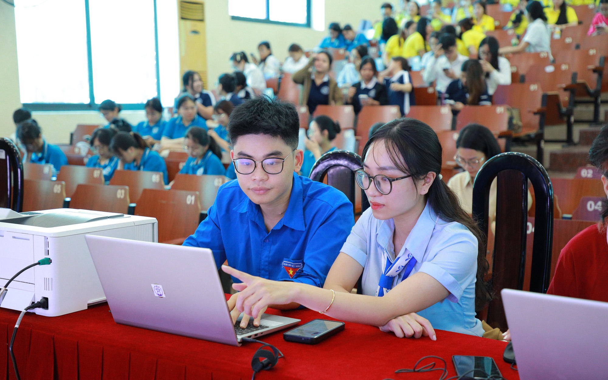 Đoàn Thanh niên Trung tâm tích cực tham gia Hội nghị tập huấn sinh viên Trường Đại học Thủ đô Hà Nội thực hiện dịch vụ công trực tuyến