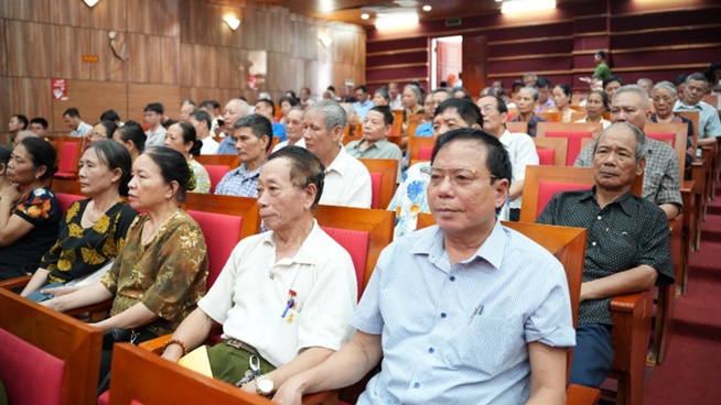 Ban Thường vụ Đảng ủy xã Hoài Đức tổ chức hội nghị nghiên cứu, học tập, triển khai thực hiện Nghị quyết số 02 của Bộ Chính trị và Chương trình hành động của Ban Thường vụ Thành ủy- Ảnh 3.