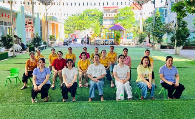 Ban Thường vụ Đảng ủy xã Hoài Đức tổ chức hội nghị nghiên cứu, học tập, triển khai thực hiện Nghị quyết số 02 của Bộ Chính trị và Chương trình hành động của Ban Thường vụ Thành ủy- Ảnh 9.