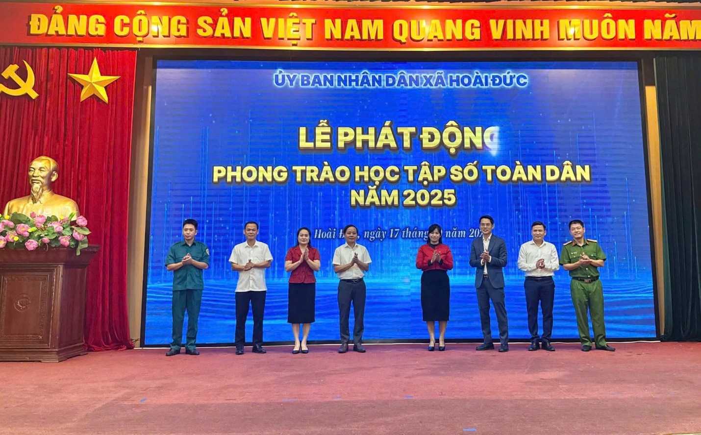 Sức bật từ phong trào "Bình dân học vụ số" tại xã Hoài Đức- Ảnh 1.