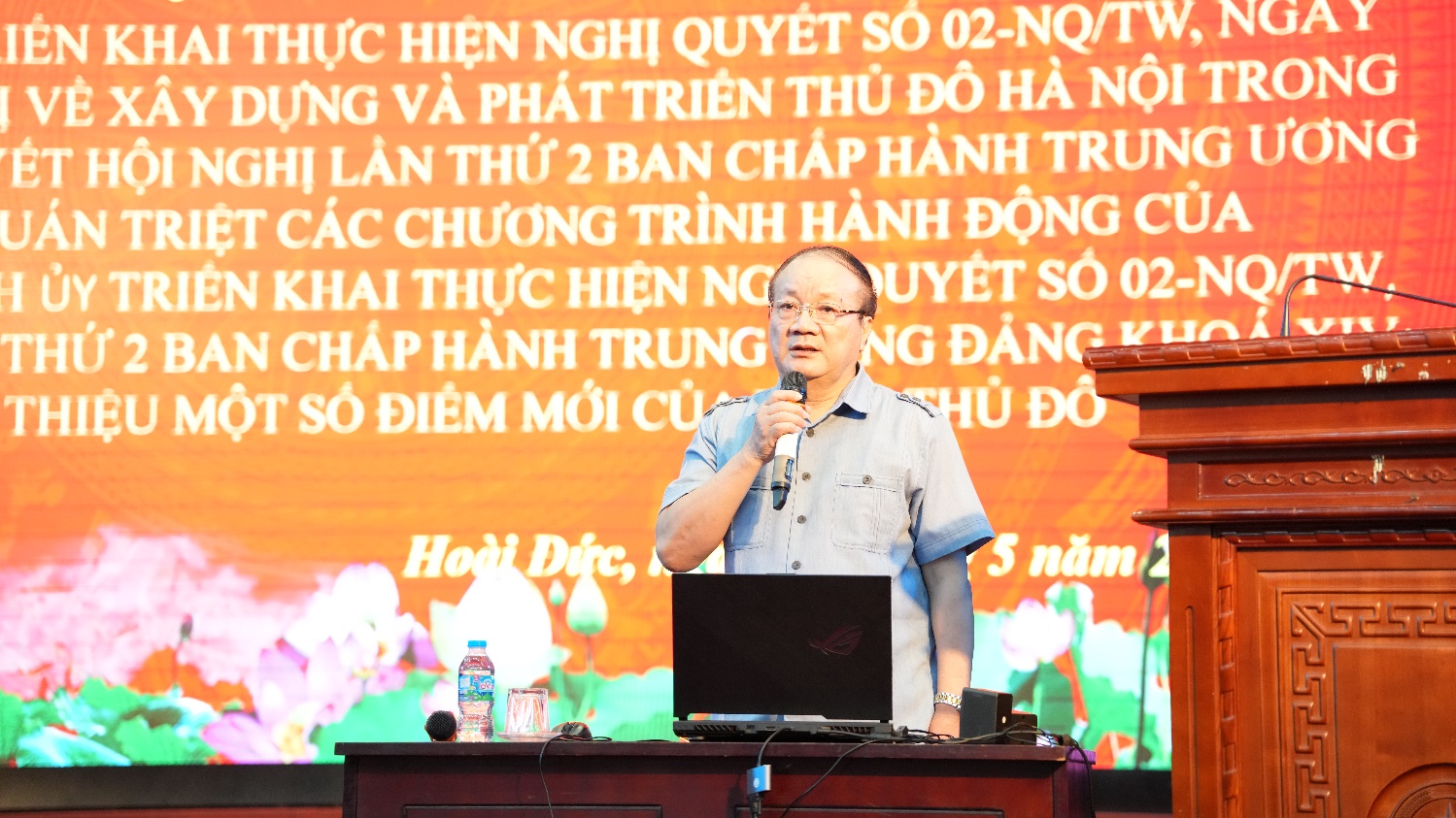 Ban Thường vụ Đảng ủy xã Hoài Đức tổ chức hội nghị nghiên cứu, học tập, triển khai thực hiện Nghị quyết số 02 của Bộ Chính trị và Chương trình hành động của Ban Thường vụ Thành ủy- Ảnh 6.