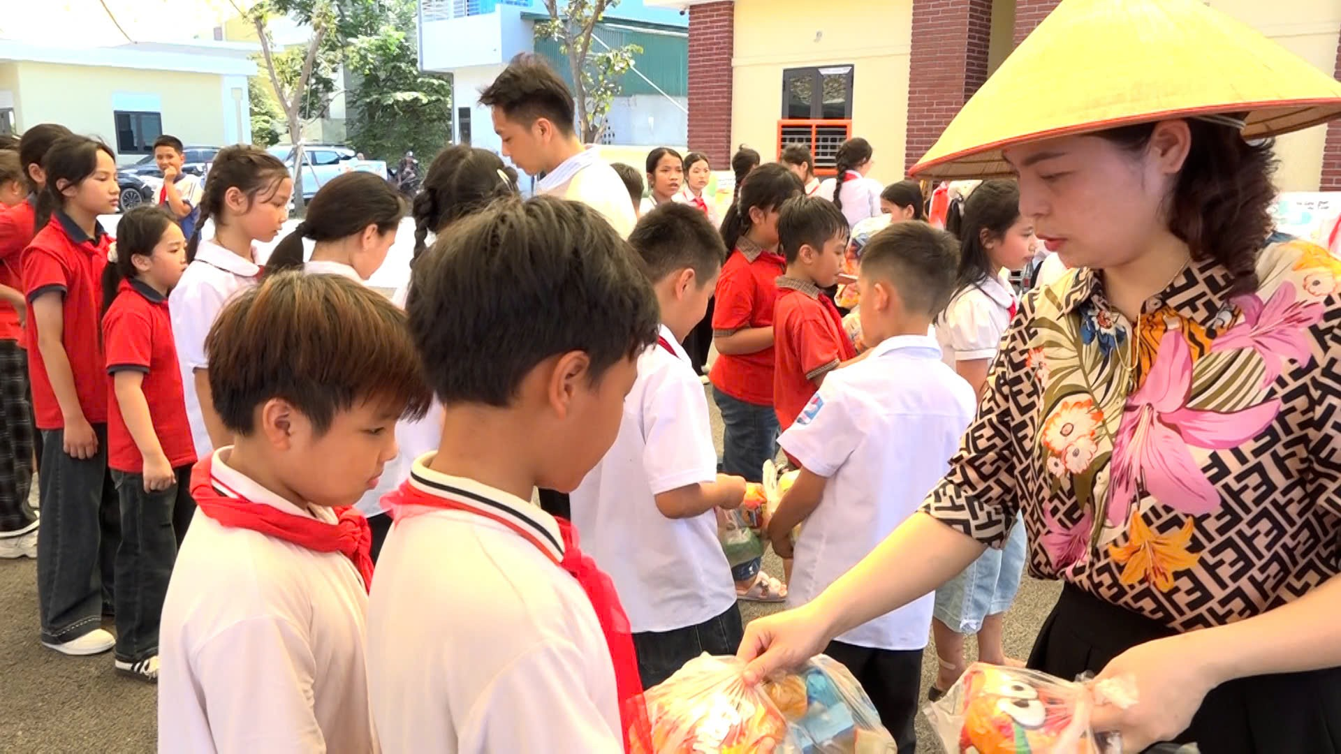Hồng Sơn hưởng ứng phát động Tháng hành động vì trẻ em năm 2026 - Trẻ em hạnh phúc, an toàn, vững bước trong kỷ nguyên số- Ảnh 7.