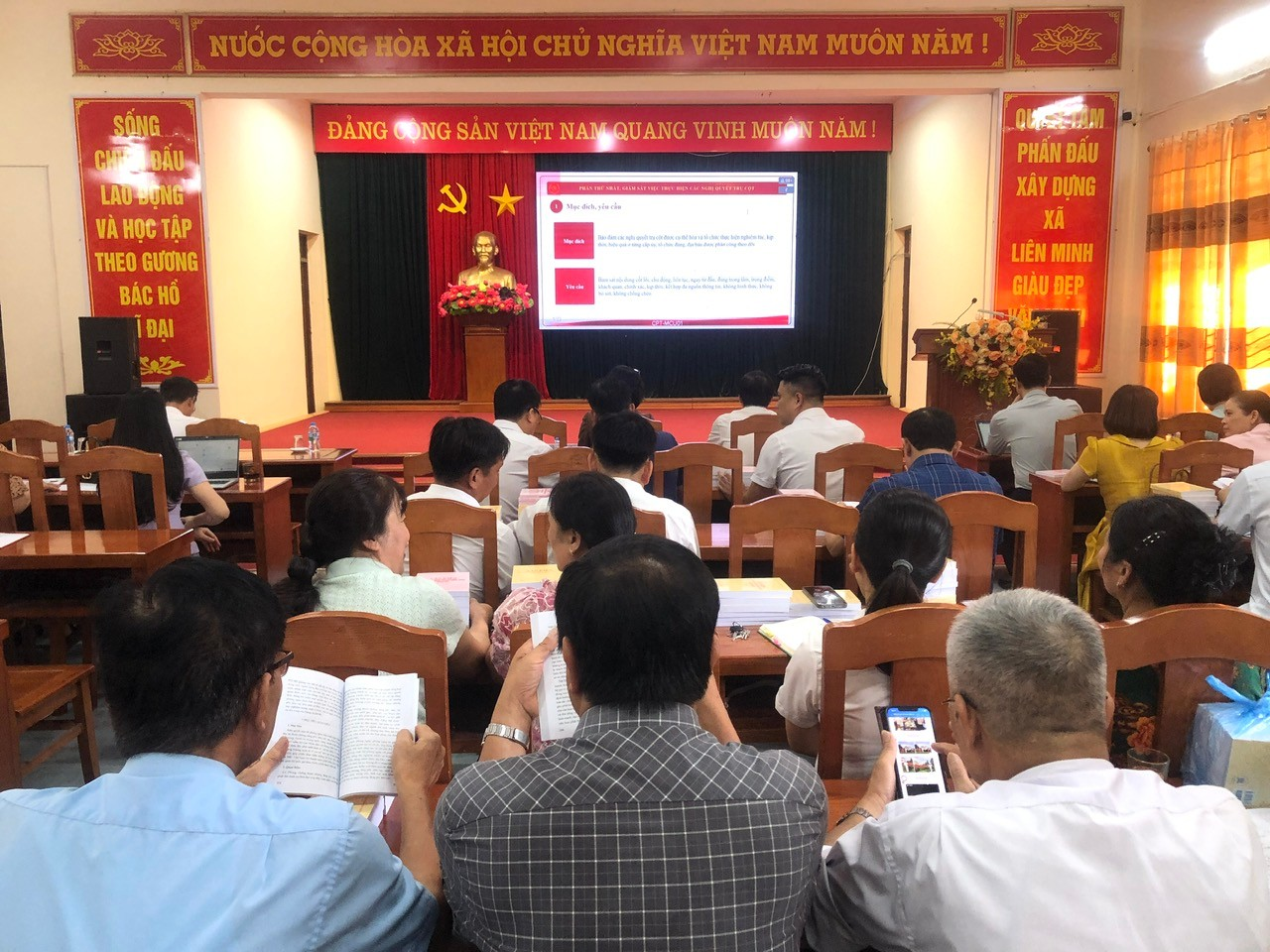 Tiếp sóng hội nghị cập nhật kiến thức, quy định mới của pháp luật, bồi dưỡng nghiệp vụ công tác kiểm tra, giám sát của UBKT Trung ương- Ảnh 2.