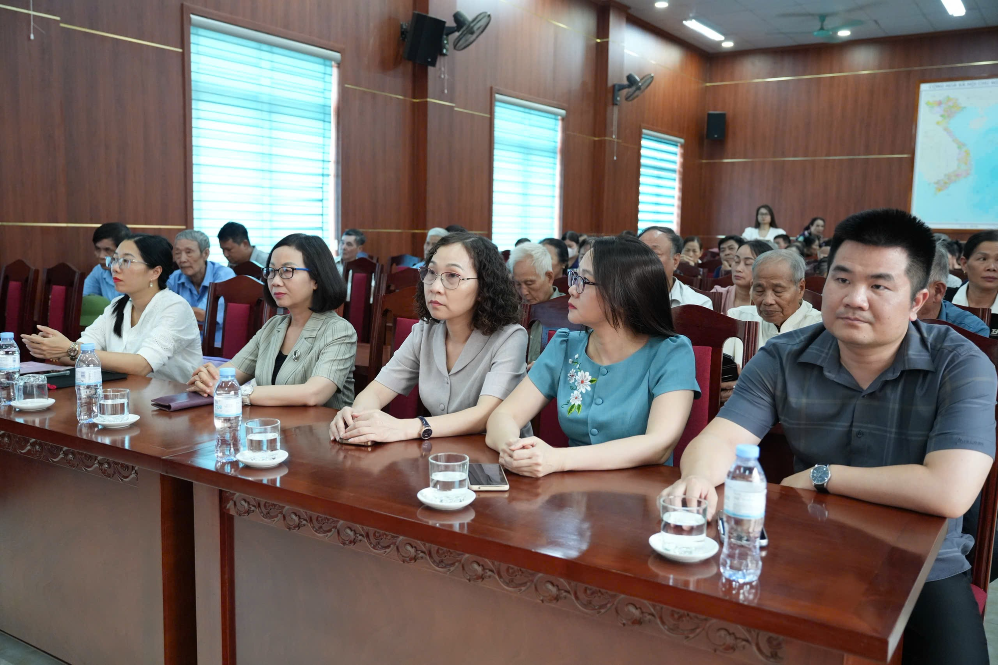 150 đại biểu xã Đan Phượng tham gia lớp tập huấn ứng dụng công nghệ số trong công tác Hội Nông dân.- Ảnh 1.