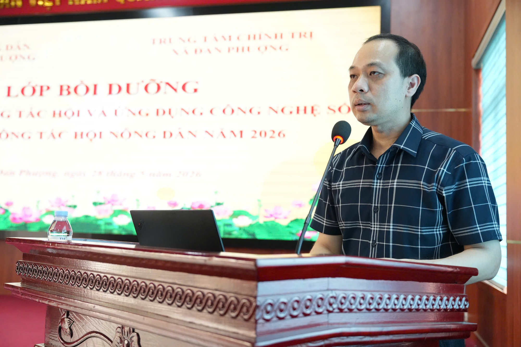 150 đại biểu xã Đan Phượng tham gia lớp tập huấn ứng dụng công nghệ số trong công tác Hội Nông dân.- Ảnh 2.