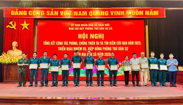 Hoài Đức 15 tập thể và 63 cá nhân có thành tích trong công tác phòng chống thiên tai và tìm kiếm cứu nạn năm 2025- Ảnh 12.