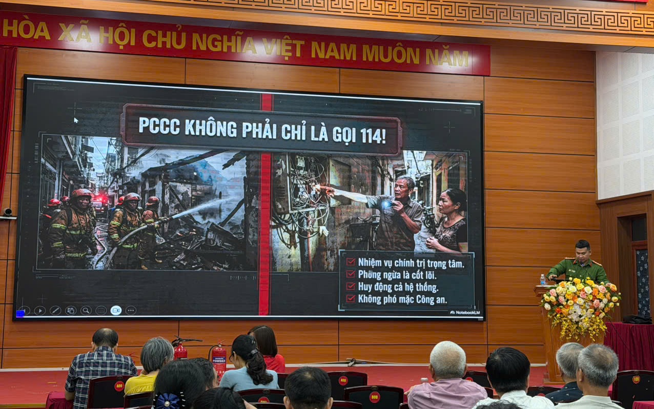 Phường Long Biên tổ chức tuyên truyền kỹ năng phòng cháy, chữa cháy và cứu nạn, cứu hộ cho đảng viên các tổ dân phố 3,4,5,6,7
