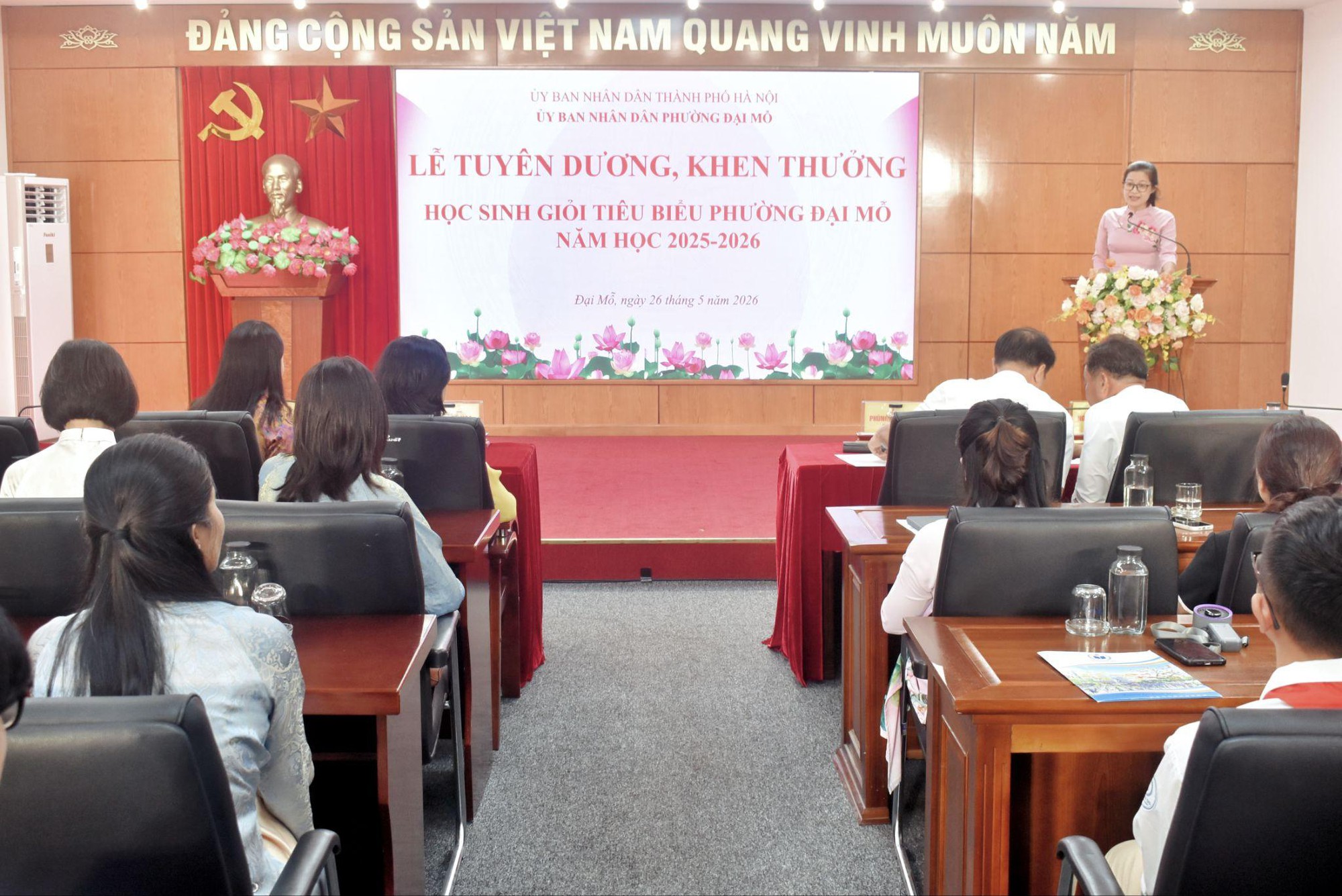 Tuyên dương, khen thưởng học sinh giỏi tiêu biểu năm học 2025 – 2026- Ảnh 1.