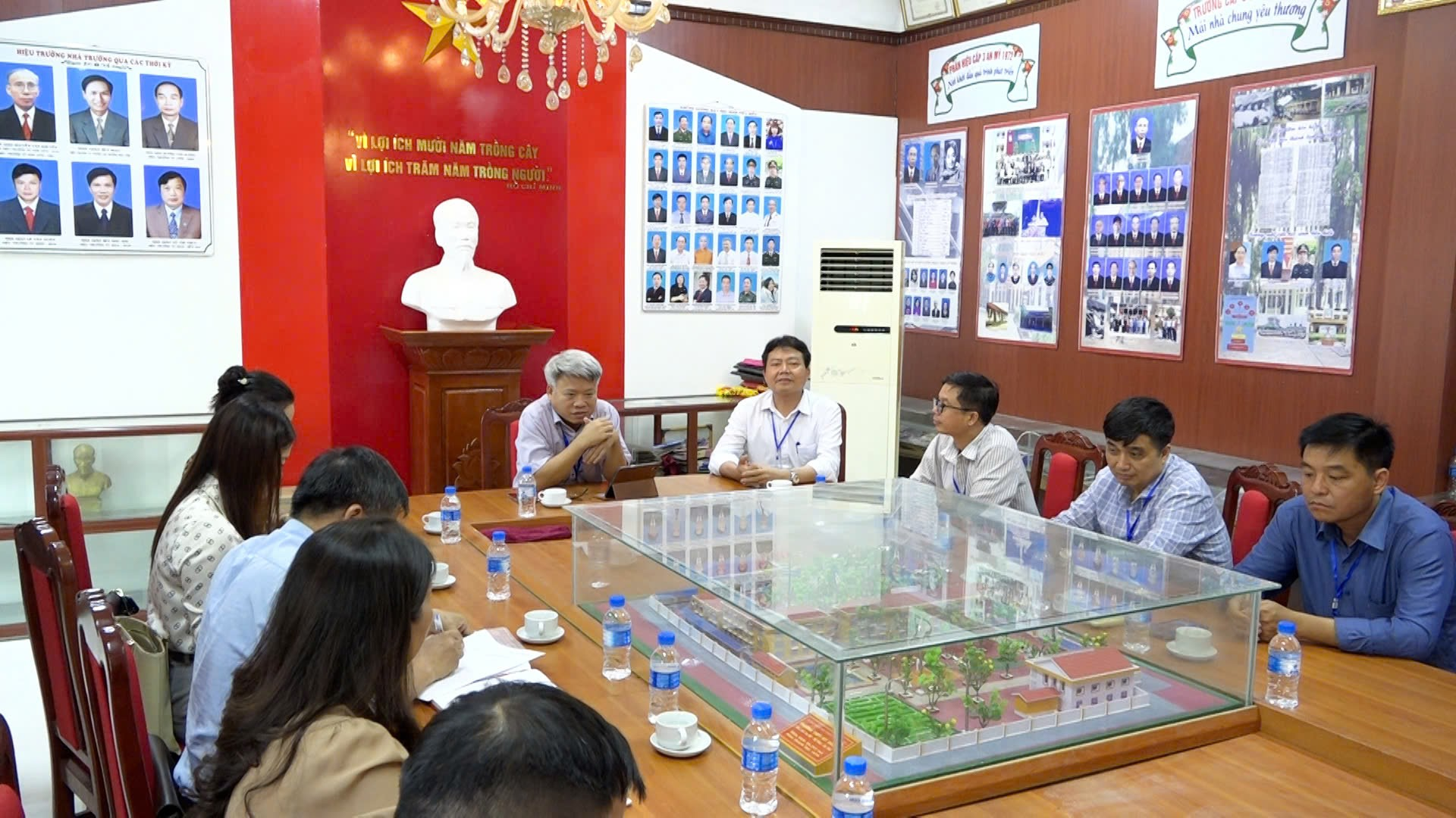 Xã Hồng Sơn rà soát toàn diện công tác chuẩn bị kỳ thi vào lớp 10- Ảnh 1.