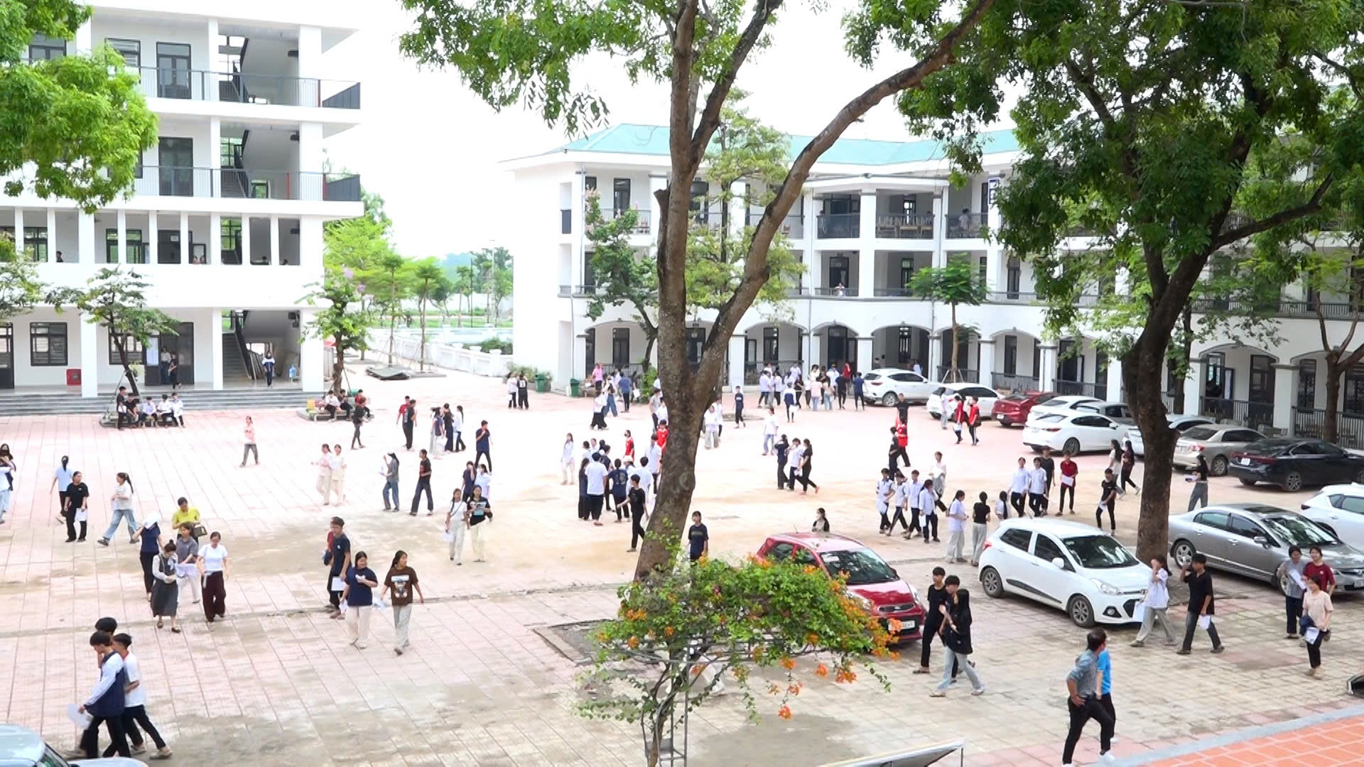 Xã Hồng Sơn rà soát toàn diện công tác chuẩn bị kỳ thi vào lớp 10- Ảnh 6.