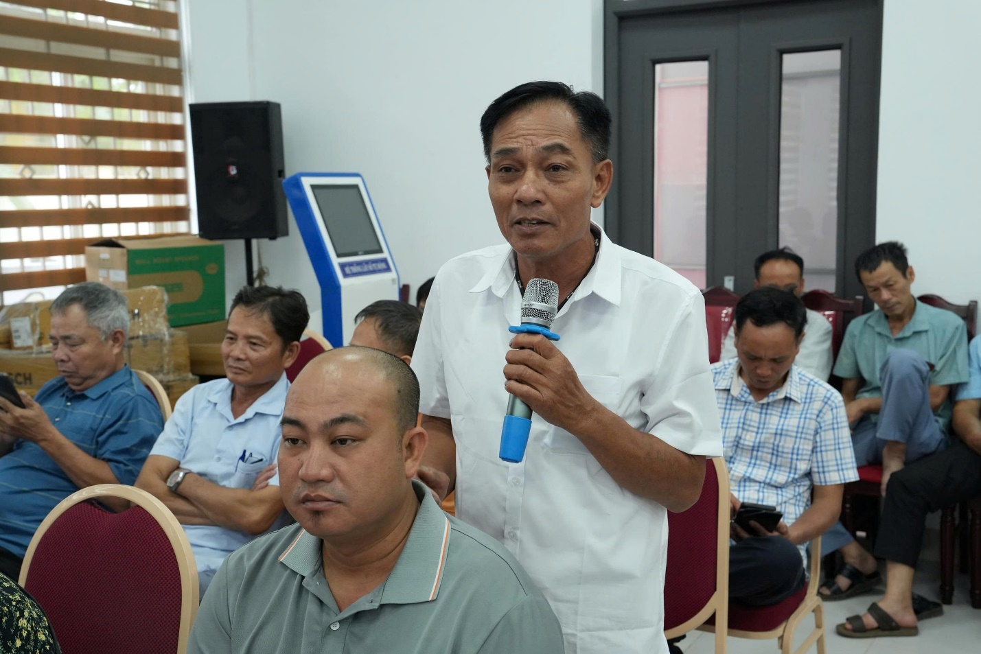 Hội nghị giao ban Bí thư chi bộ, Trưởng thôn, Tổ trưởng tổ dân phố, Bí thư chi bộ HTX dịch vụ nông nghiệp tháng 6/2026- Ảnh 5.