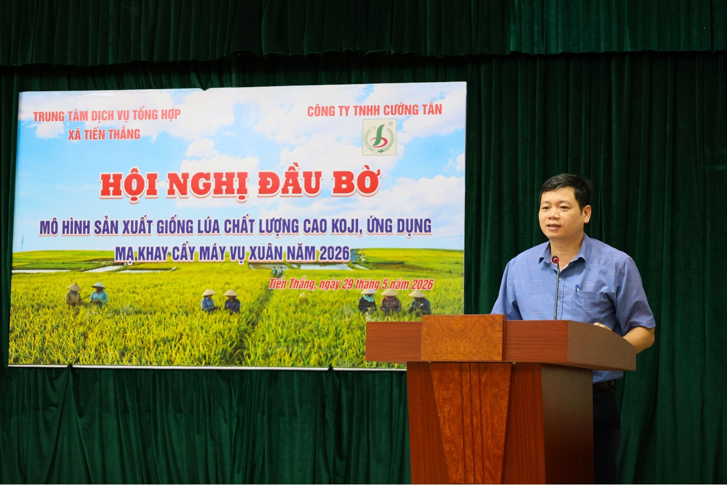 Hội nghị đầu bờ về mô hình sản xuất giống lúa chất lượng cao KOJI, ứng dụng mạ khay cấy máy vụ xuân năm 2026- Ảnh 3.