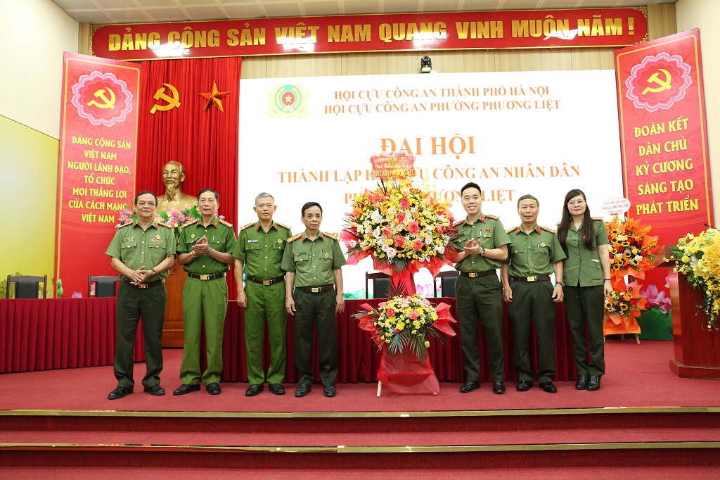 ĐẠI HỘI THÀNH LẬP HỘI CỰU CÔNG AN NHÂN DÂN PHƯỜNG PHƯƠNG LIỆT NHIỆM KỲ 2026 - 2031: ĐOÀN KẾT, GƯƠNG MẪU VÀ TRÁCH NHIỆM- Ảnh 8.