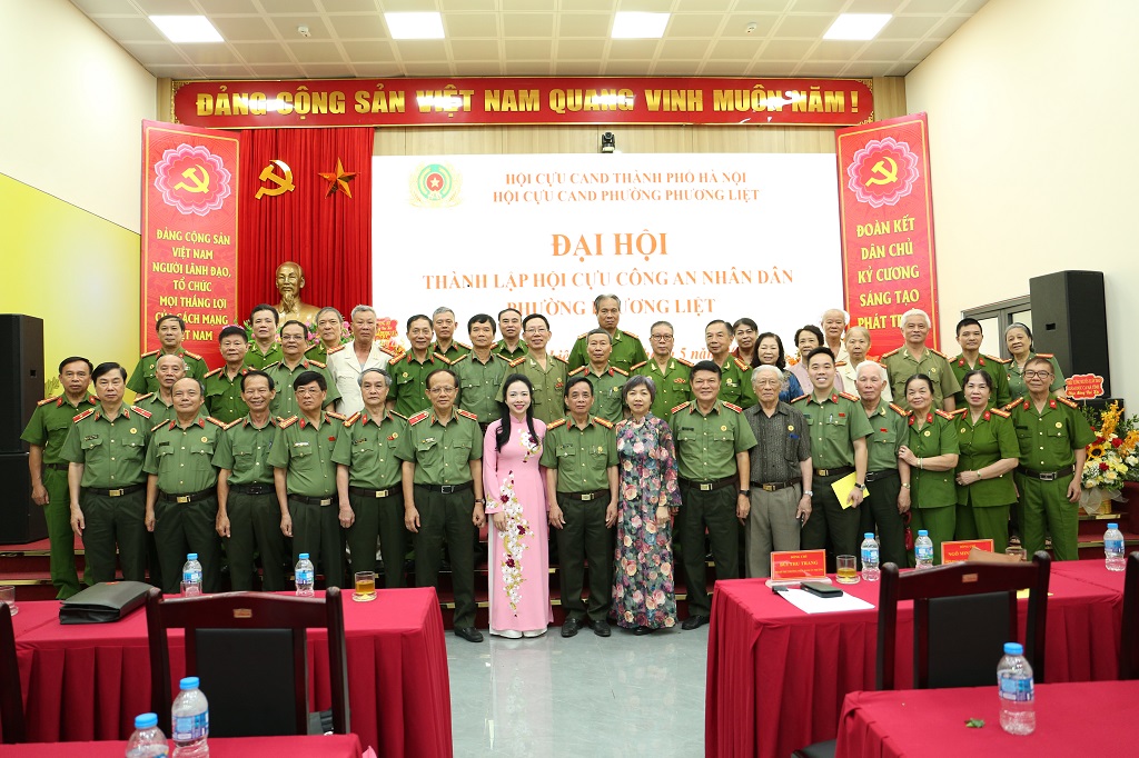 ĐẠI HỘI THÀNH LẬP HỘI CỰU CÔNG AN NHÂN DÂN PHƯỜNG PHƯƠNG LIỆT NHIỆM KỲ 2026 - 2031: ĐOÀN KẾT, GƯƠNG MẪU VÀ TRÁCH NHIỆM- Ảnh 9.