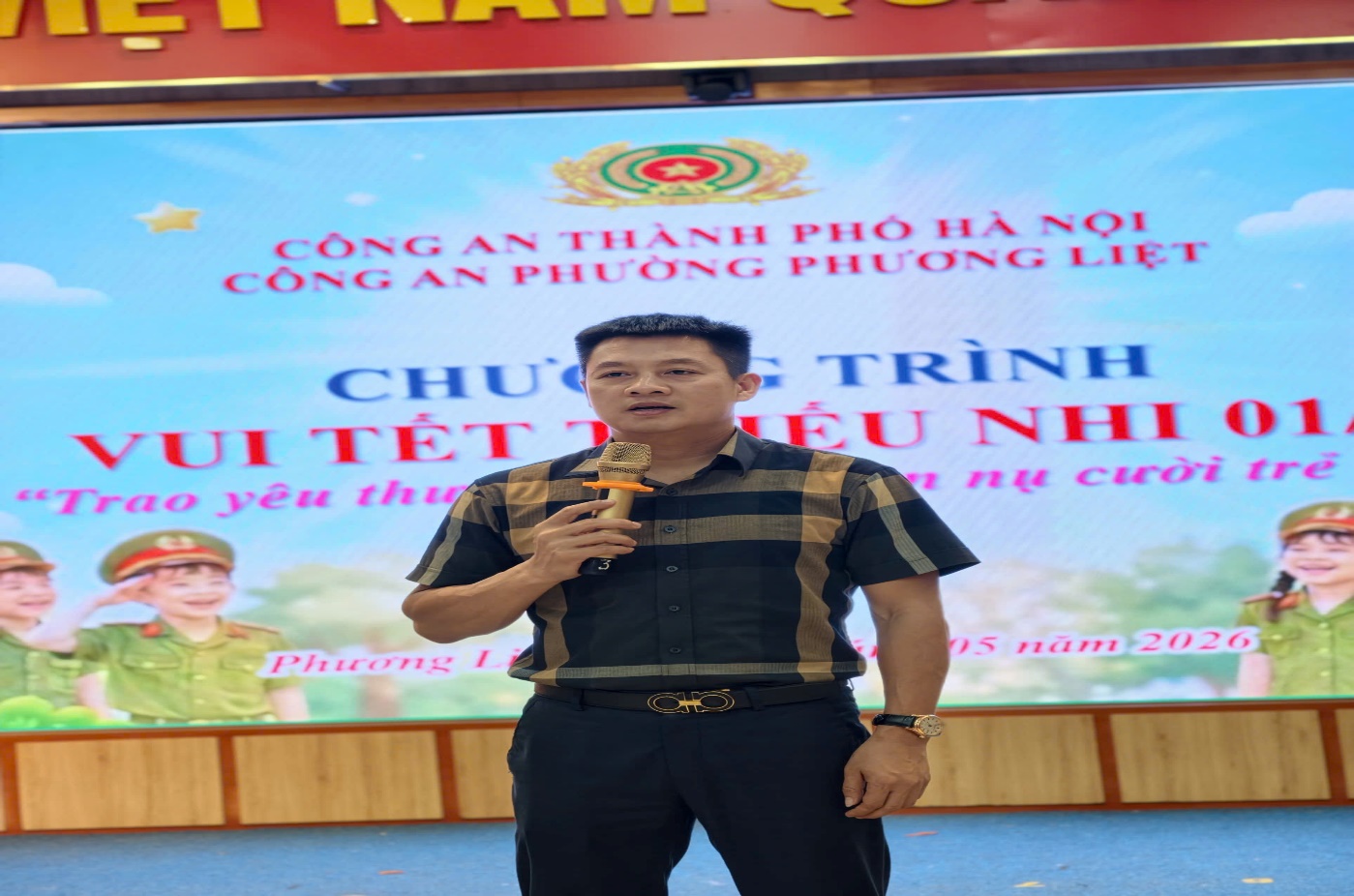 Công an phường Phương Liệt tổ chức chương trình vui tết thiếu nhi 01/6 “Trao yêu thương – Gửi trọn nụ cười trẻ thơ”- Ảnh 1.