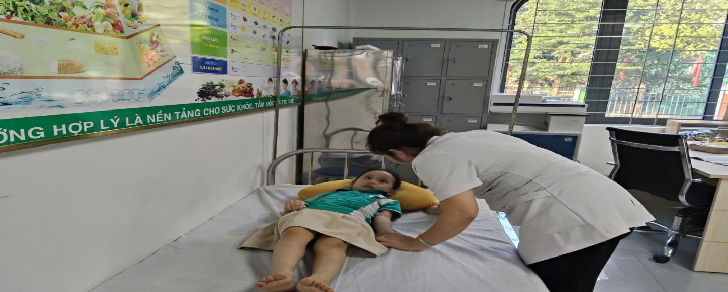 Bài viết về tấm gương người tốt việc tốt “cô Nguyễn Thị Thu Hà – Nhân viên y tế trường mầm non Ánh Sao luôn trách nhiệm – Gương mẫu – Tận tụy”- Ảnh 3.