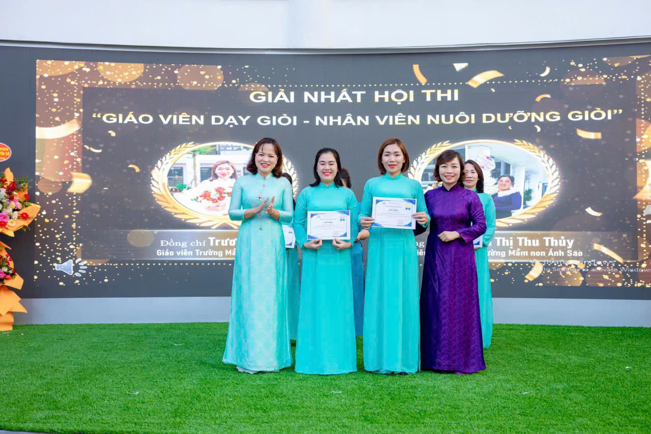 Bài viết về tấm gương người tốt việc tốt “Cô giáo Nguyễn Thị Hạnh – Người gieo yêu thương bằng trái tim của nhà giáo” Năm học 2025 - 2026- Ảnh 2.