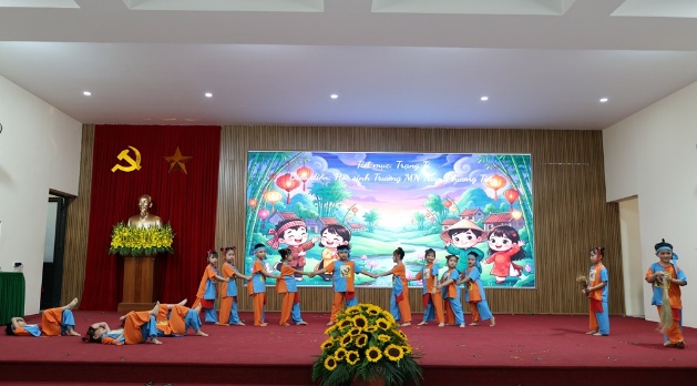 Xuân Mai: phát động Tháng hành động vì trẻ em năm 2026, trao quà cho trẻ em có hoàn cảnh khó khăn- Ảnh 3.