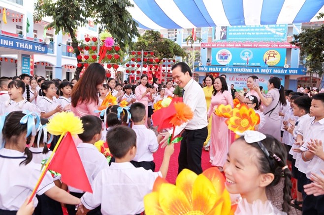 Đông Ngạc dành nhiều sự quan tâm, chăm lo cho công tác chăm sóc, giáo dục và bảo vệ trẻ em- Ảnh 1.