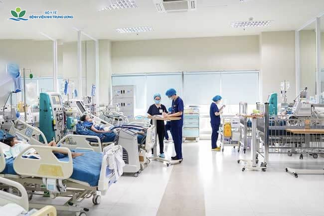 Liên tiếp 4 trẻ nhập viện do đuối nước: Bệnh viện Nhi trung ương cảnh báo nguy cơ đuối nước ở trẻ em dịp nghỉ lễ- Ảnh 2.