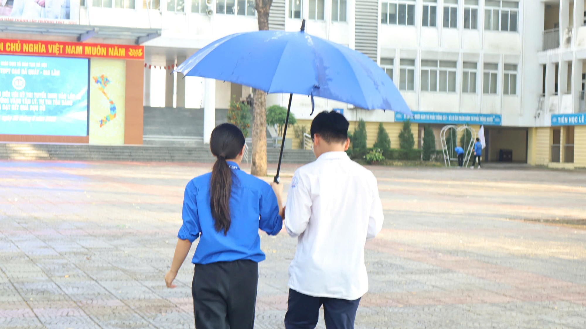Tuổi trẻ xã Gia Lâm đồng hành cùng sĩ tử trong Kỳ thi tuyển sinh vào lớp 10- Ảnh 2.