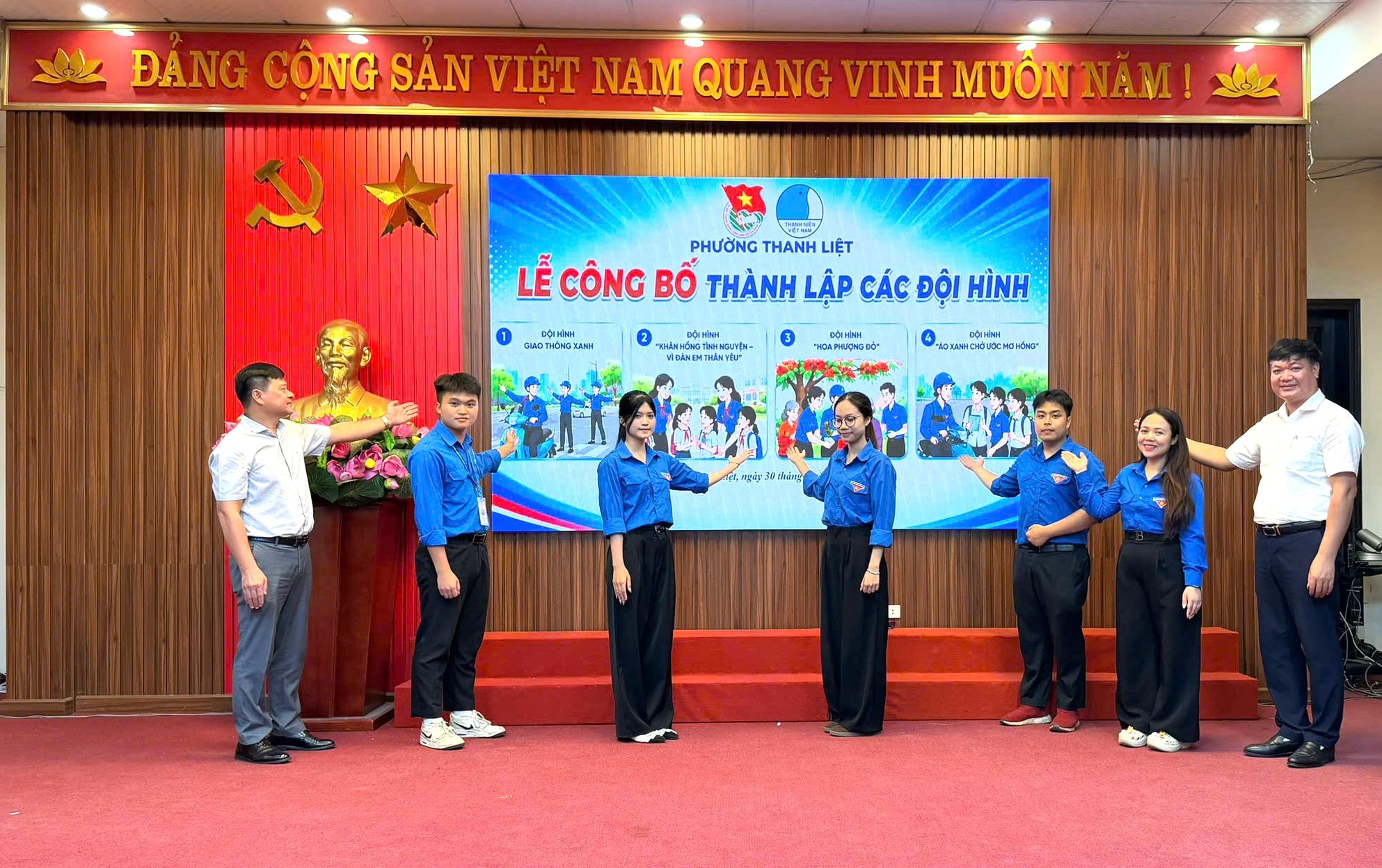 Phường Thanh Liệt ra mắt 9 đội hình thanh niên tình nguyện hè- Ảnh 1.