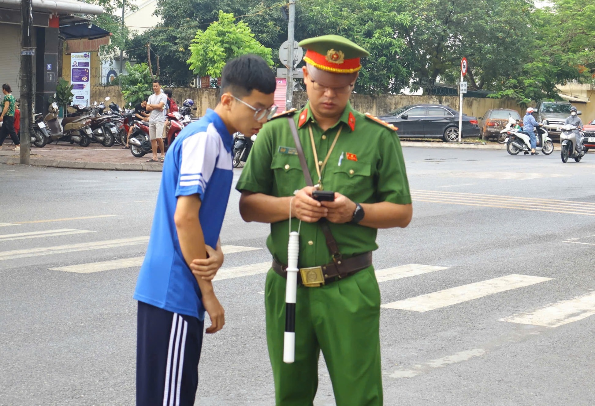 Tuổi trẻ xã Gia Lâm đồng hành cùng sĩ tử trong Kỳ thi tuyển sinh vào lớp 10- Ảnh 3.
