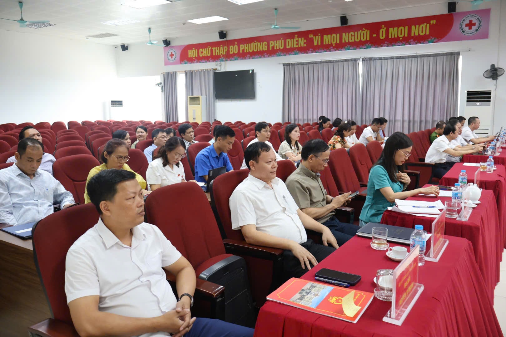 HĐND phường Phú Diễn thông qua nghị quyết về chuyển đổi số và đầu tư công- Ảnh 3.
