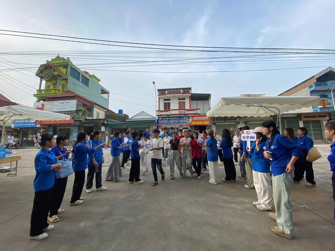 Hơn 800 thí sinh xã Hồng Sơn chính thức bước vào kỳ thi lớp 10- Ảnh 4.