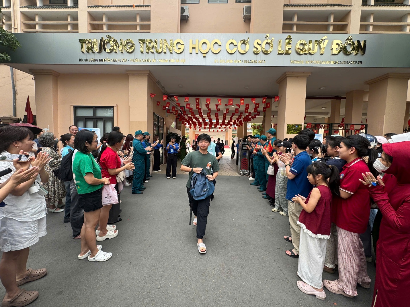 BAN CHỈ HUY QUÂN SỰ PHƯỜNG NGHĨA ĐÔ TÍCH CỰC THAM GIA TIẾP SỨC KỲ THI TUYỂN SINH VÀO LỚP 10 NĂM 2026- Ảnh 1.